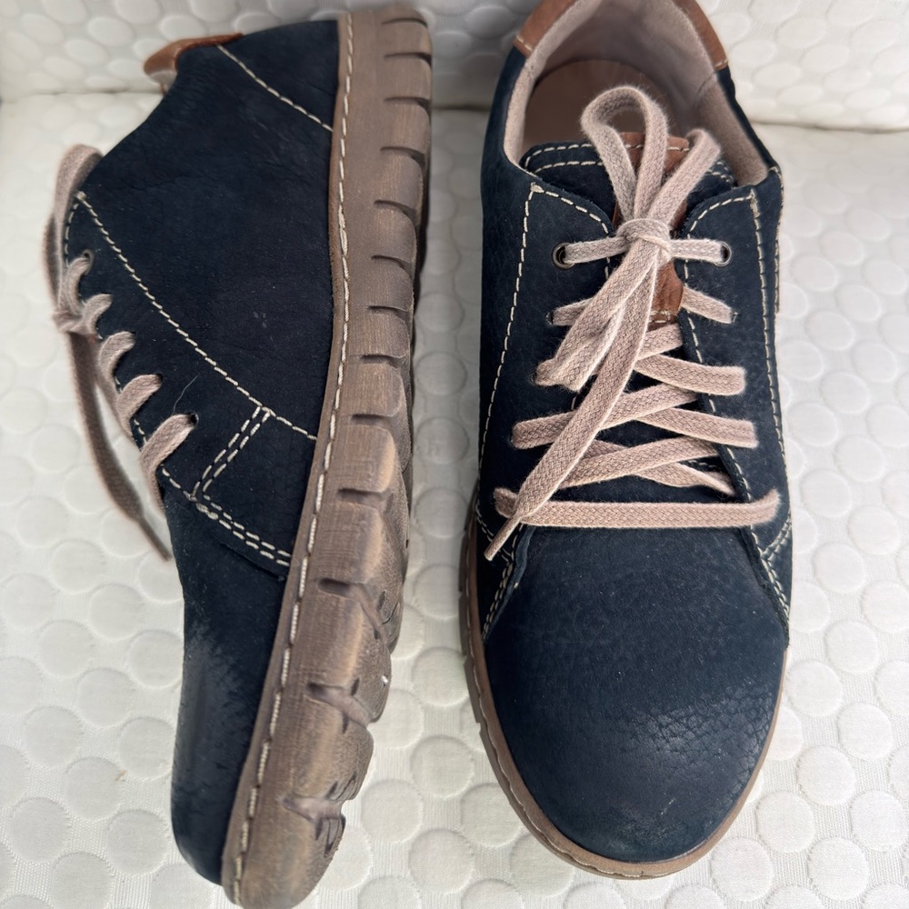 Joseph Seibel Steffi 62 leather sneakers. Sz 38. 7